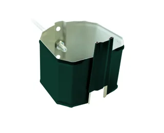 Кронштейн трубы на кирпич прямоугольный Вортекс в1 RAL 6005